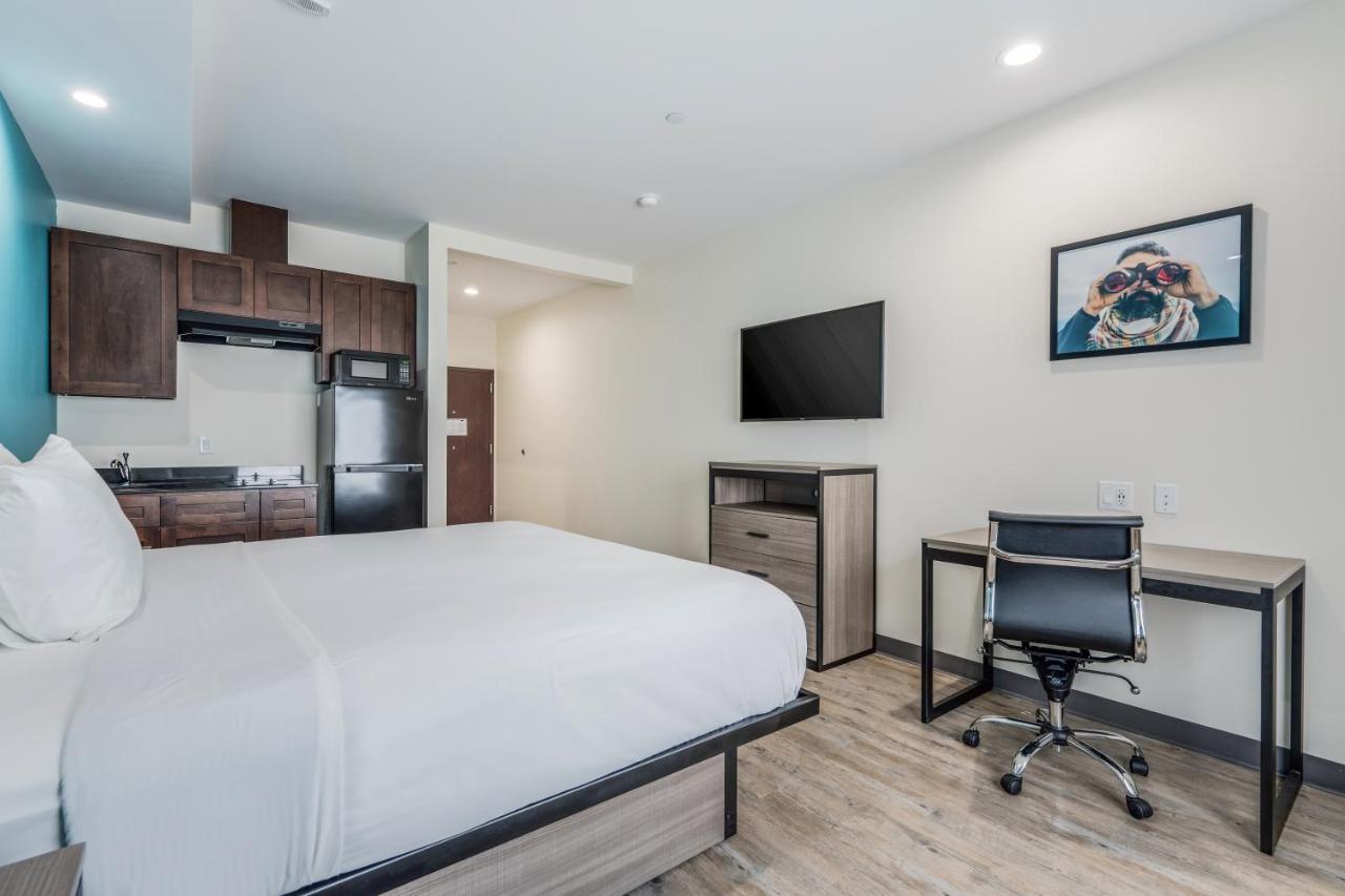 Red Lion Inn & Suites Кейти Екстериор снимка